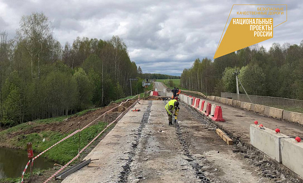 Дорожники начали ремонтировать мост, соединяющий Киров с тремя районами