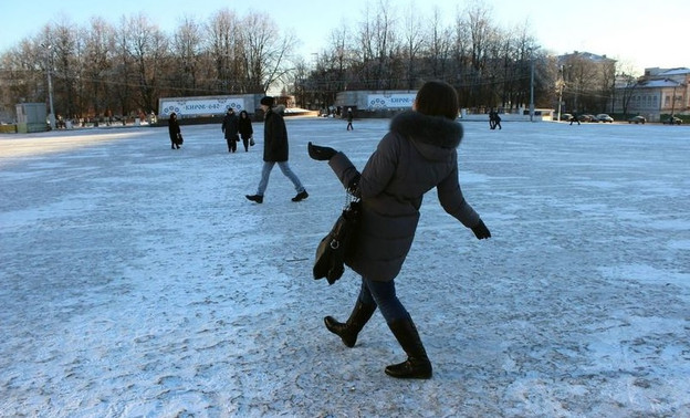 Из-за гололедицы в Кирове с начала сезона 430 человек получили травмы