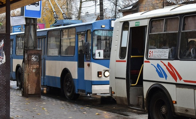 Автотранспортные предприятия Кирова предлагают поднять цену проезда до 56 рублей