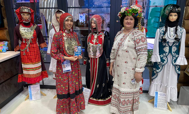 Жители Вятских Полян показали фокусы россиянам