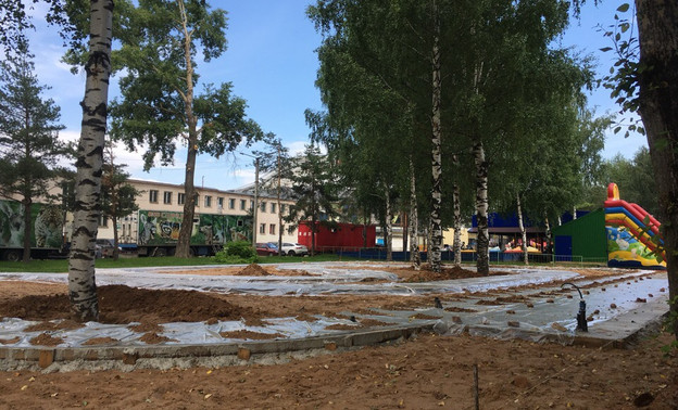 Илья Шульгин потребовал вернуть в парк у цирка снесённую детскую площадку