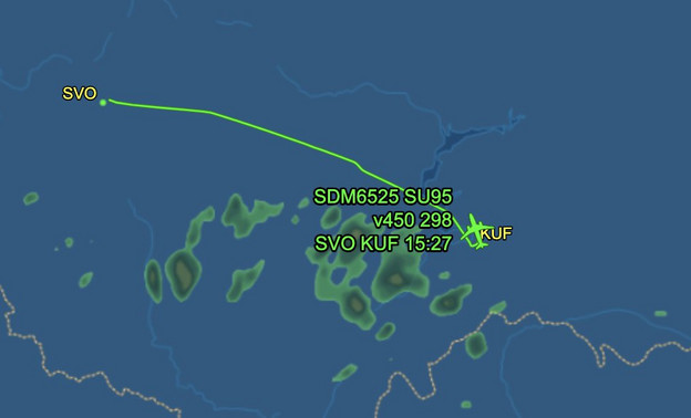 Пассажирский самолёт Sukhoi Superjet, летевший в Казахстан из Москвы, экстренно сел в Самаре