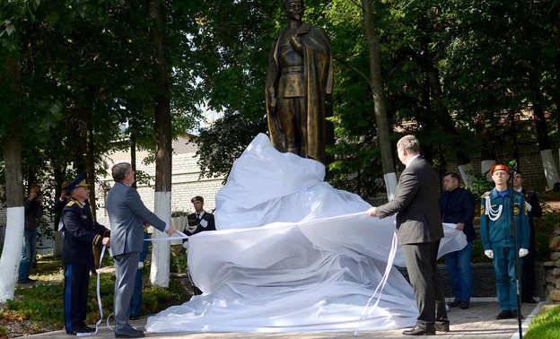 Видео дня: открытие памятника Феликсу Дзержинскому