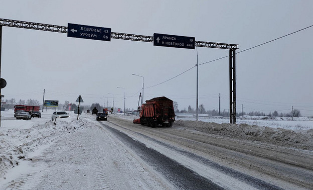 На дороги Кировской области вывели 405 единиц спецтехники