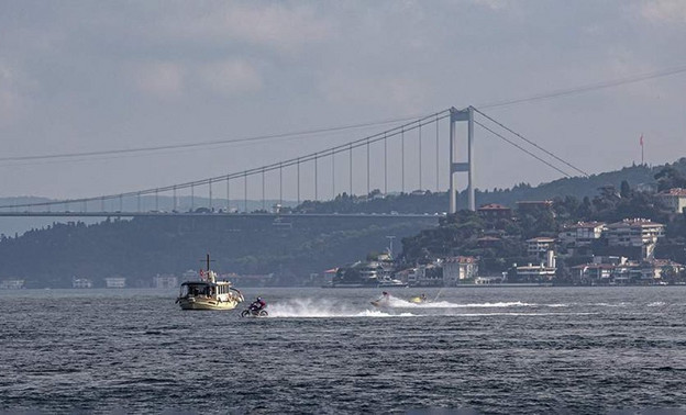 Турция планирует увеличить плату за проходы судов через черноморские проливы