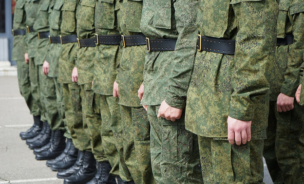 Для не служивших в армии россиян могут ввести отдельные военные сборы