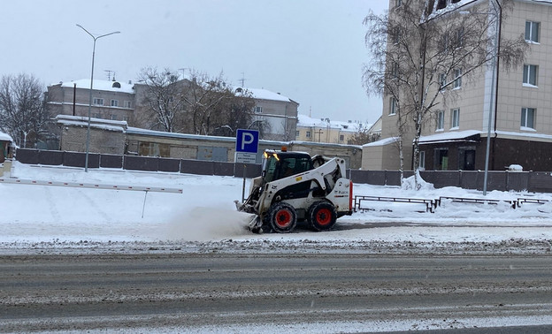 За прошедшие сутки из Кирова вывезли 15 тысяч кубометров снега
