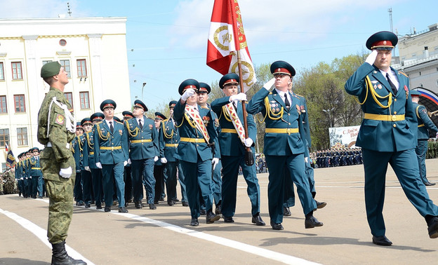 «Меню 45-го года», Парад Победы и выставка ретро-автомобилей. Как пройдёт 9 мая в Кирове?