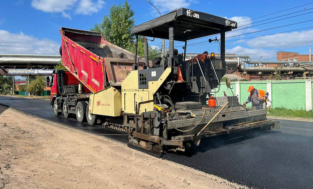 В Вятских Полянах ремонтируют два участка улицы Тойменка