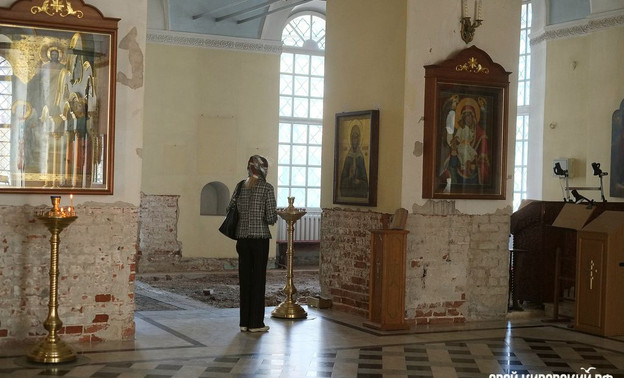 Кировская пенсионерка вновь пожертвовала в храм миллионы рублей