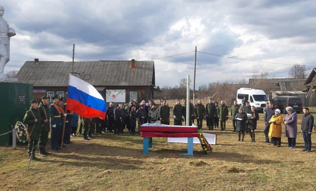 Жители Лебяжского района простились с погибшим в ходе спецоперации на Украине подполковником