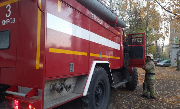 В Кирове три пожарных расчёта вызвали из-за подгоревшей пищи