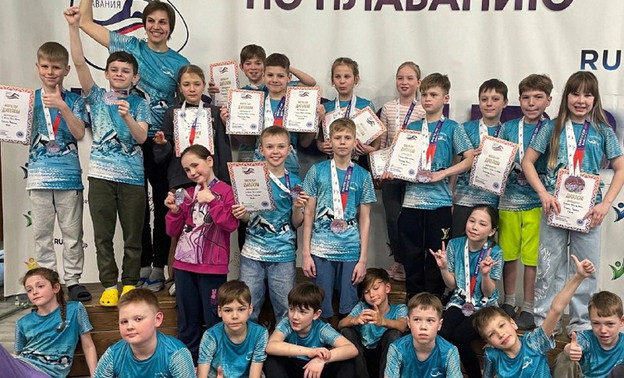 Кировские пловцы завоевали 48 золотых медалей на республиканских соревнованиях