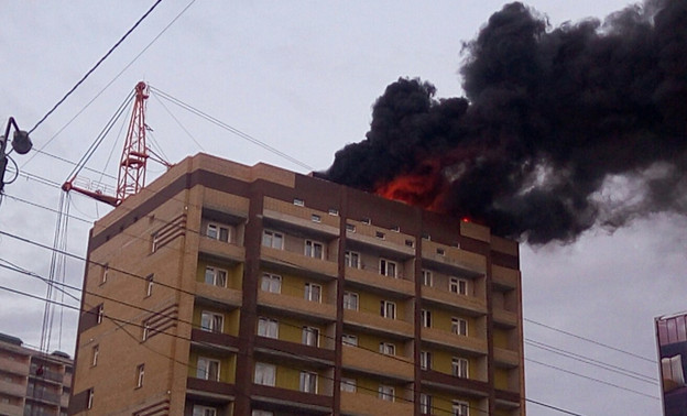 Прямо сейчас на улице Ленина горит новостройка (ФОТО+ВИДЕО)