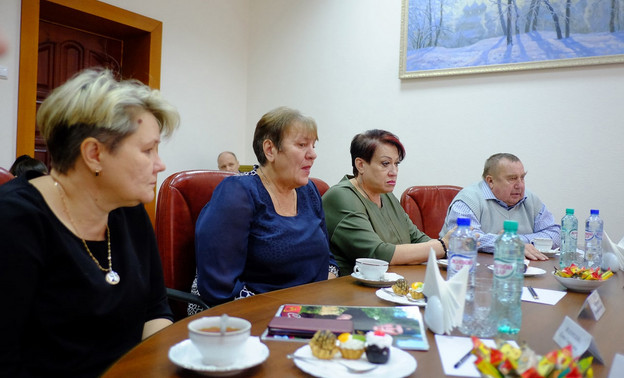Губернатор Кировской области встретился с родственниками погибших на спецоперации