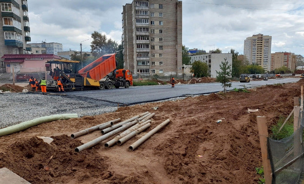 В соцсетях появилось фото готового участка дороги на улице Сурикова в Кирове