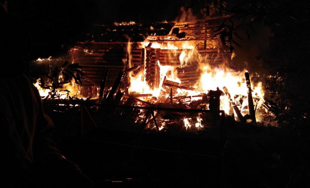 Житель Кумёнского района сгорел в бане