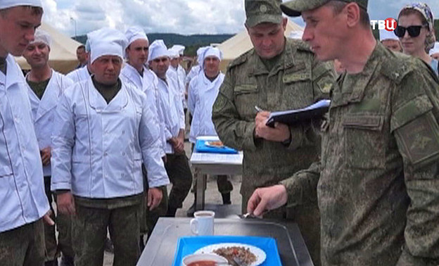 В Кирове для службы в армии подготовят пять парашютистов и одного пекаря