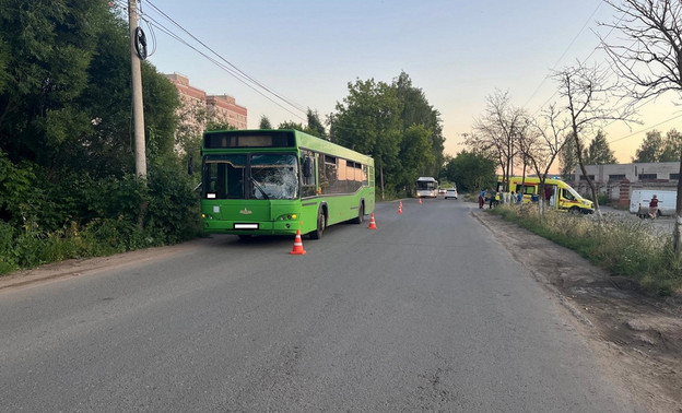 В Кирове пассажирский автобус сбил велосипедиста