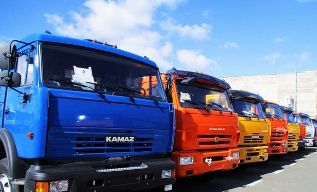 Приставы продают 32 грузовика, изъятых в счёт долгов