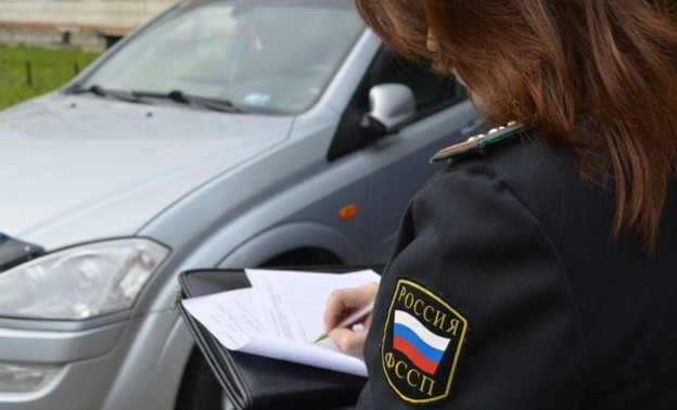 Мать пятерых детей из Юрьянского района продала арестованный приставами автомобиль