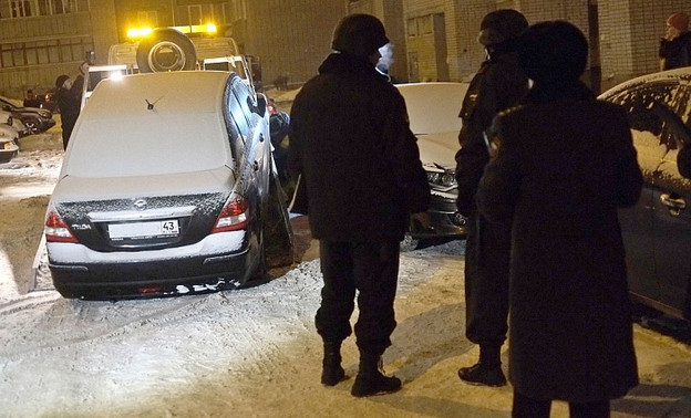 В Кирове арестовали автомобили ещё у двух должников