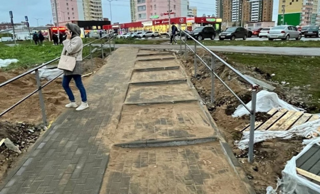 В Кирове администрация начала ремонт «народной тропы» к остановке по просьбе местных жителей