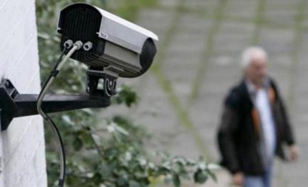 В Кировской области мужчина украл, унёс домой, а затем выбросил камеру видеонаблюдения