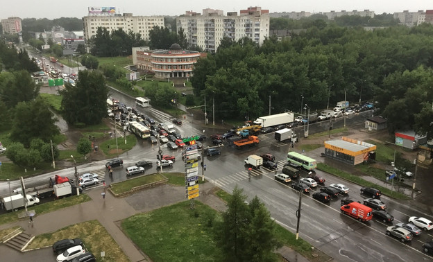Светофор на перекрёстке Воровского и Производственной начнёт работать вечером 3 июля