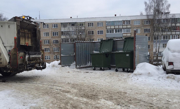 В Кировской области пересмотрят график вывоза мусора из переполненных контейнеров