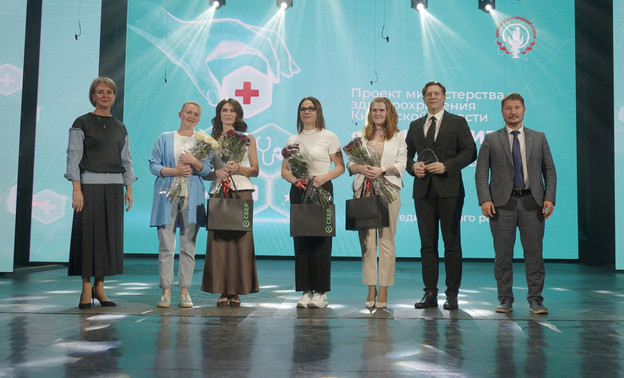 Врачи-онкологи из Кирова получили премию «Признание» за спасённую жизнь