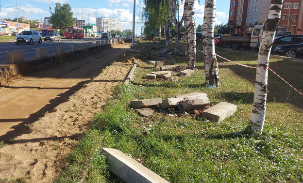 В Кирове на участке от улицы Ленина до Современной проведут капитальный ремонт дороги
