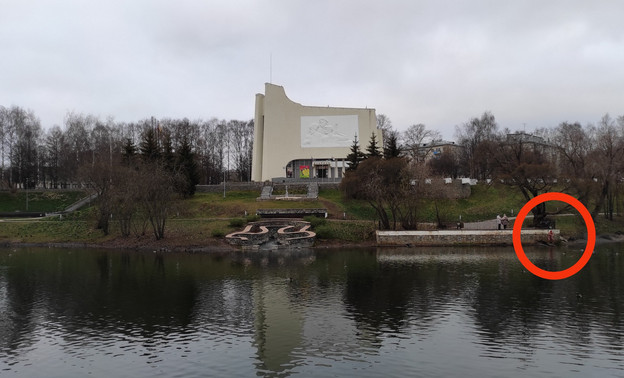 В парке имени Кирова продолжают купаться