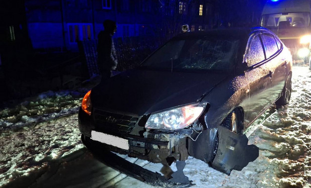 В Омутнинске иномарка сбила пенсионера на улице Трудовые Резервы