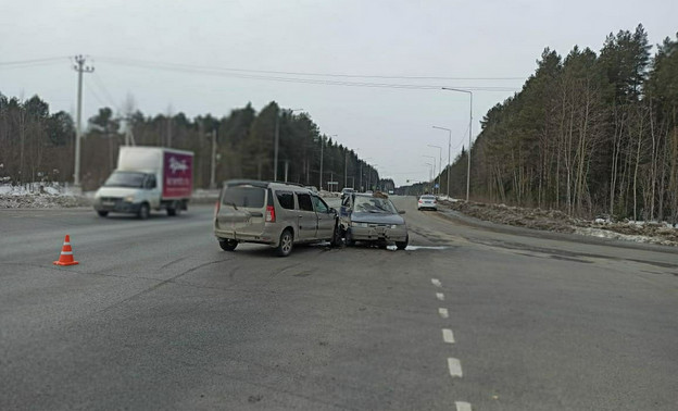 В Кирово-Чепецком районе в ДТП пострадала 17-летняя пассажирка