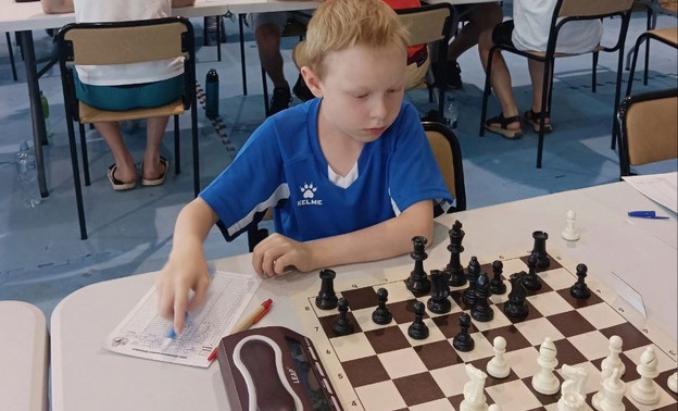 Юный шахматист взял серебро на детском этапе Кубка России