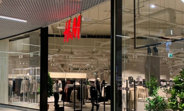 Магазин H&M не будет устраивать распродажи одежды в России