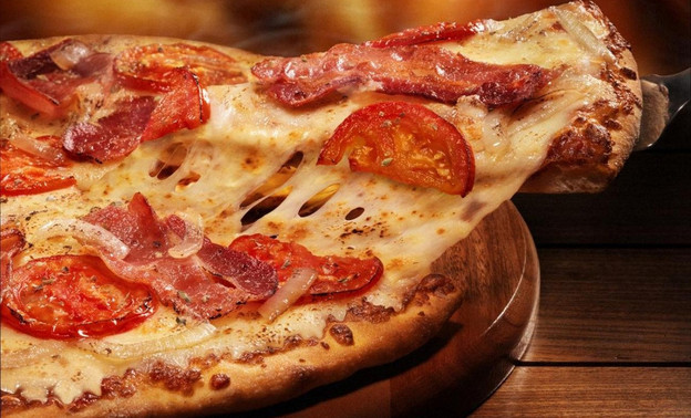 В Калифорнии приготовили самую большую пиццу в мире. Видео