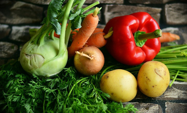 В Кировской области продолжают дорожать овощи и фрукты