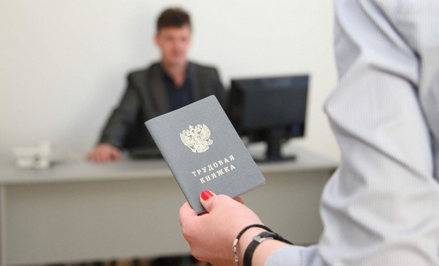 В Верхошижемском районе незаконно трудоустроили экс-сотрудника администрации