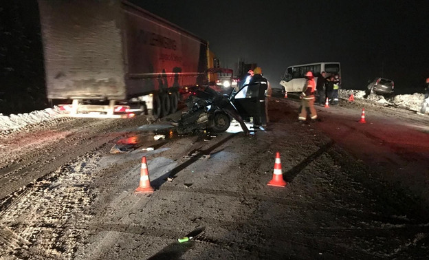 В Слободском районе в ДТП разорвало легковушку