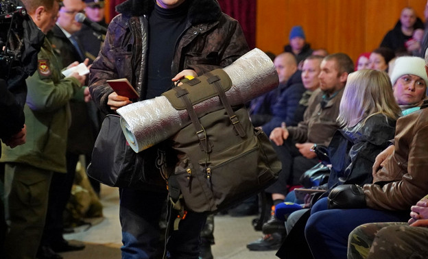 В Кировской области меры поддержки получат родители военнослужащих