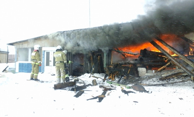 В Кирово-Чепецком районе при пожаре пострадали три спасателя