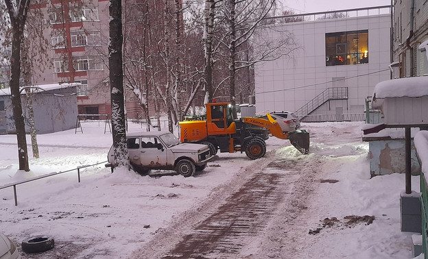 Контроль за качеством уборки улиц в Кировской области продолжается и в новогодние праздники