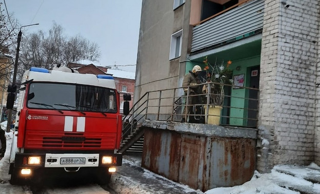 В Кирове эвакуировали более 30 человек из-за пожара в многоэтажке