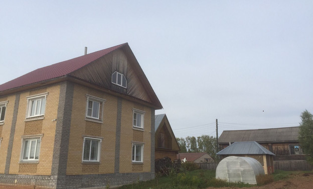 Незадекларированный особняк и покровительство местному бизнесу. На главу района в Кировской области завели уголовное дело