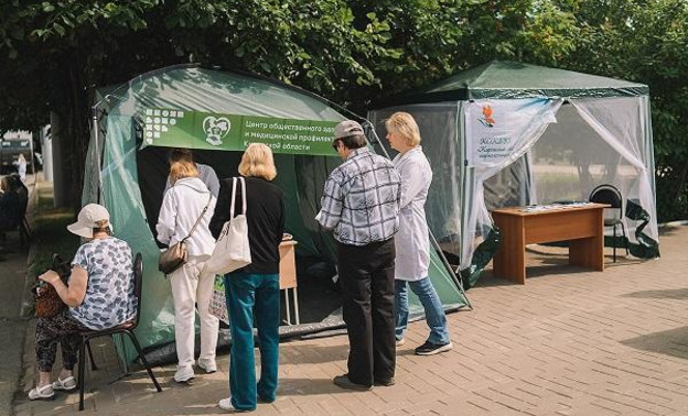 Кировчане могут пройти медицинское обследование в парке Победы