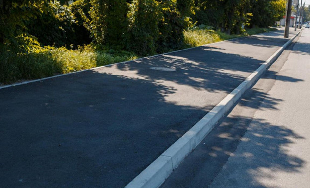 Администрацию Кирова обязали исправить дефекты на тротуарах в городе