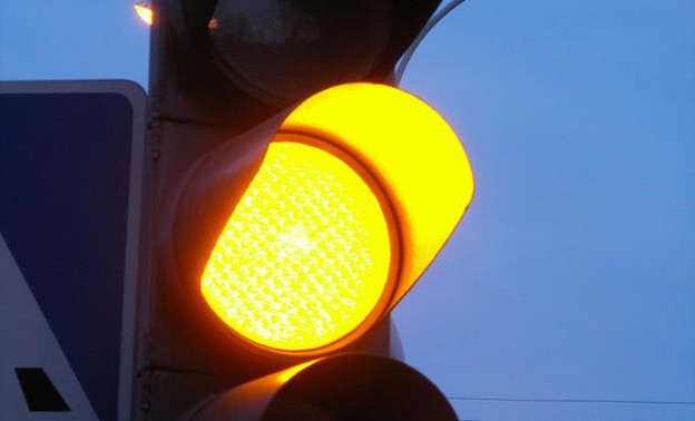 В Кирове не работает светофор на перекрестке Менделеева и Кольцова