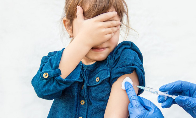 Врач посоветовал детям делать дополнительные прививки от гепатита А